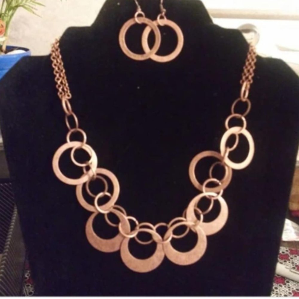 In Full Copper Orbit Necklace